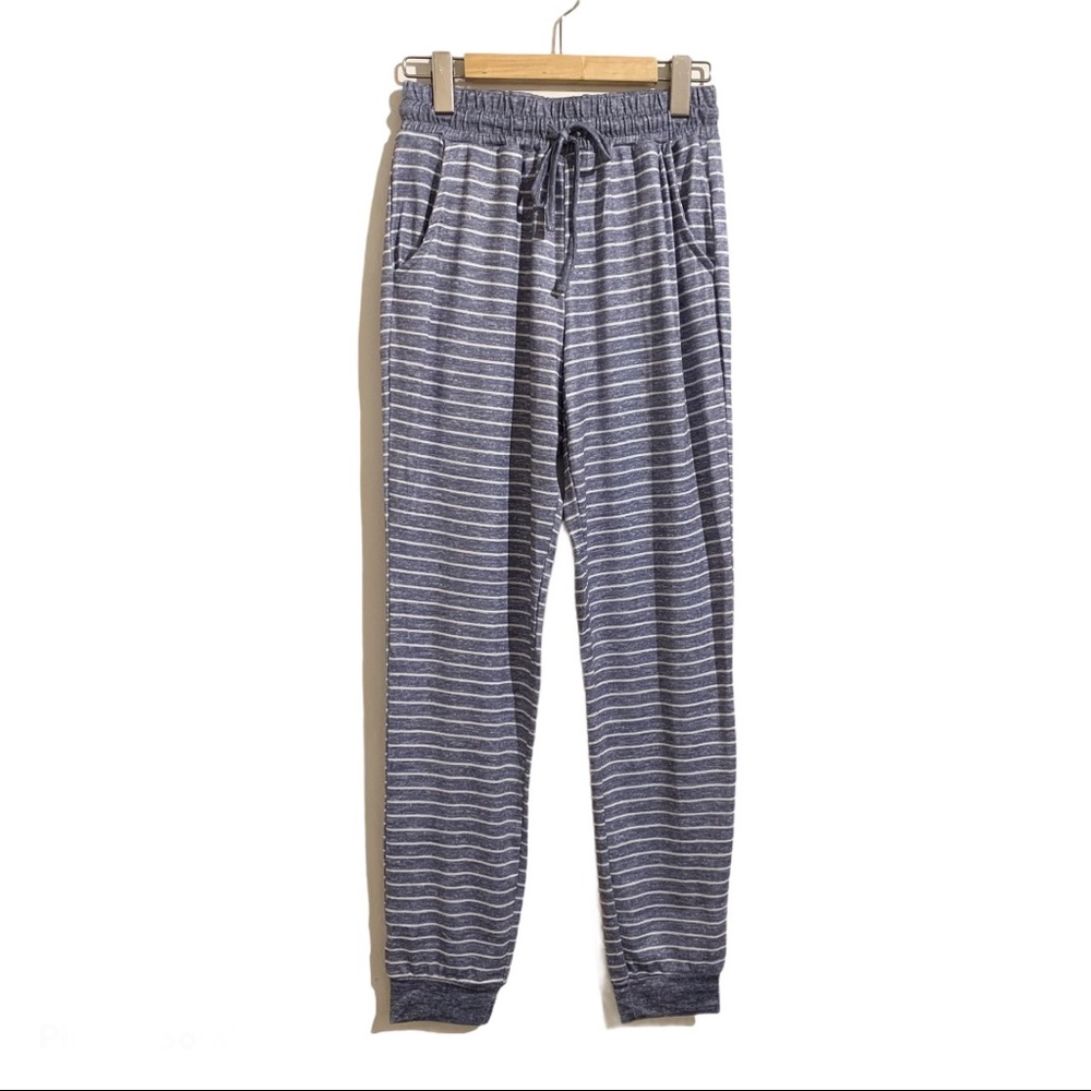 🍒2/20$ Rose + Vine Striped Lounge Pants